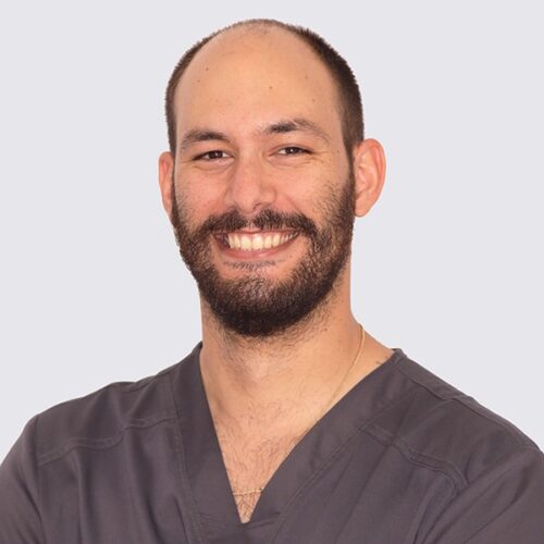 Especialista en odontología Dr. Alejandro Piñeda