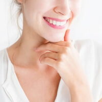 Llevar ortodoncia con implantes