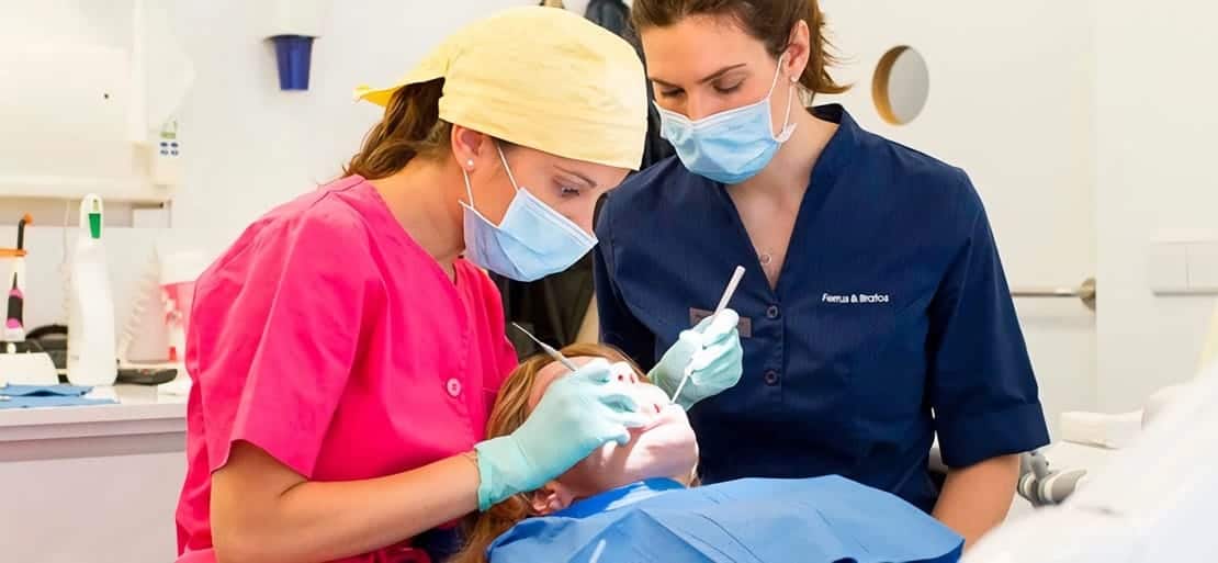 Microabrasión dental ¿para qué sirve? Ferrus&Bratos