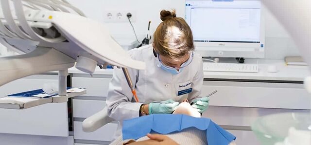 Brackets de zafiro: ventajas y desventajas Ventajas de brackets estéticos de zafiro