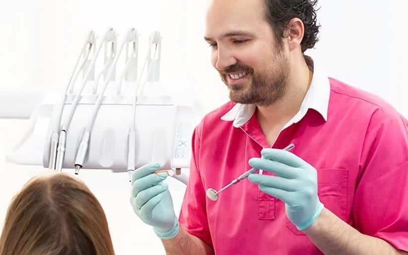 Carillas dentales o blanqueamiento Tratamientos para dientes amarillos