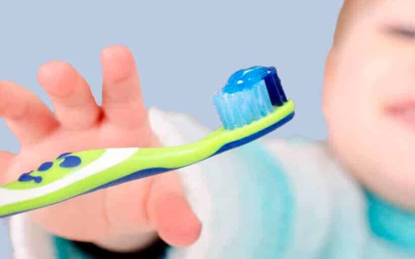 Cepillo dental para bebés