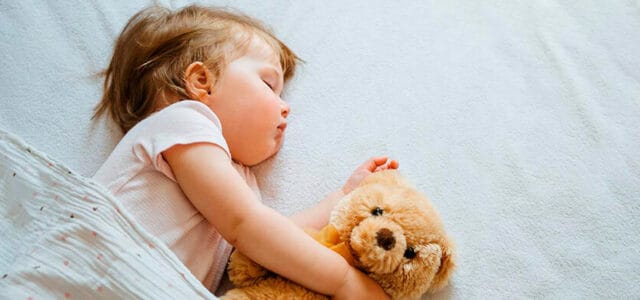 Bebé durmiendo