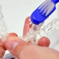 Cómo limpiar Invisalign