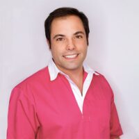 Prostodoncista y experto en Estética Dental