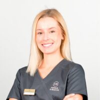 Especialista en periodoncia e implantología Dra. Paula Indarte