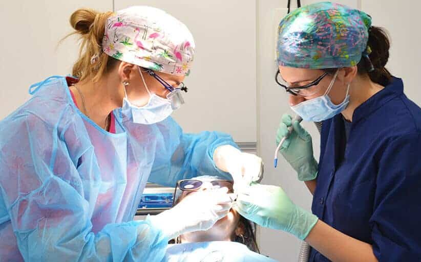 Tratamientos estéticos para encías Salud de las encías