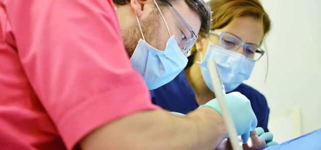 Blanqueamiento dental sobre endodoncia Blanqueamiento en diente con endodoncia