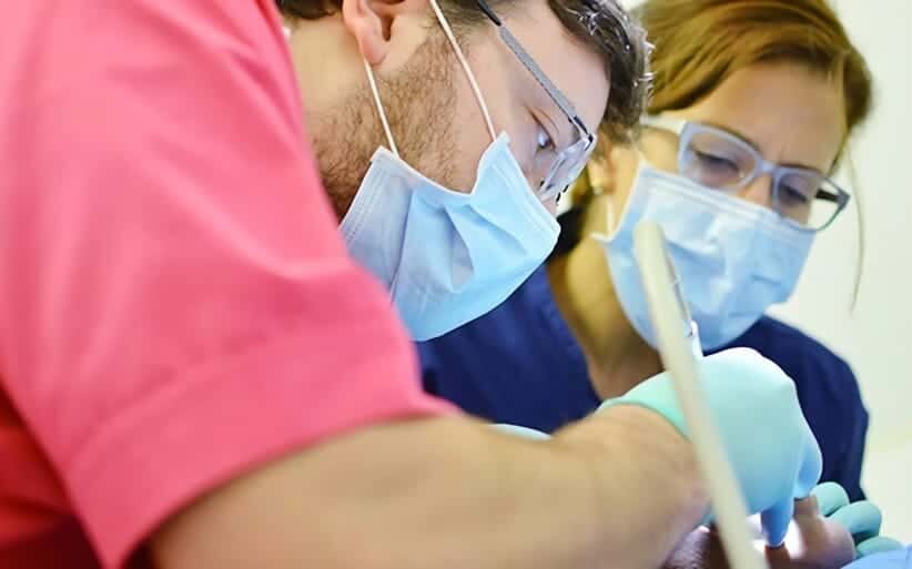 Blanqueamiento en diente con endodoncia