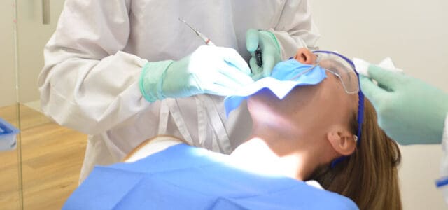 Muela endodonciada rota