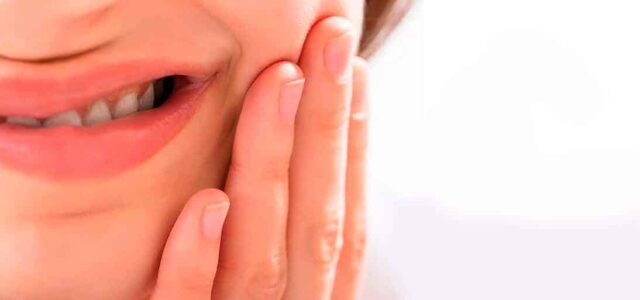 Flemón dental Inflamación en la boca