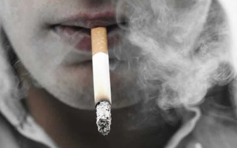 Efectos del tabaco en implantes Fumar y su efecto en implantes dentales