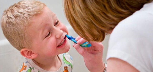 Mal olor de aliento en niños: Causas, tratamiento - Mis pediatras en la red