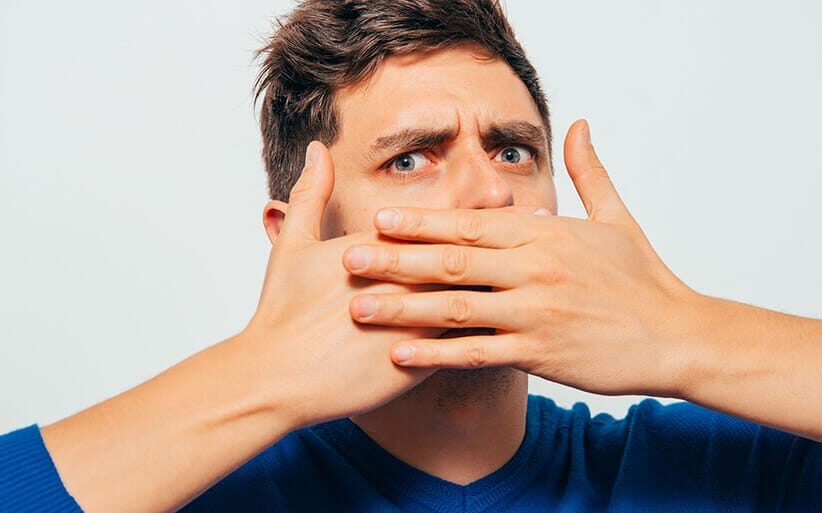 Mal aliento garganta Halitosis en la boca