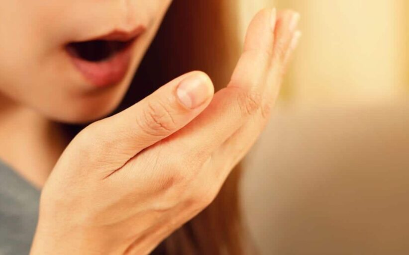 14 causas del mal aliento (halitosis): ¿Por qué huele mal mi aliento?