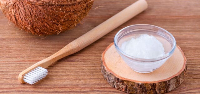 Enjuague bucal con oil pulling