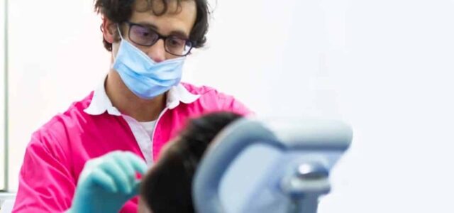 Implantes dentales con poco hueso Es posible si se realiza una intervenciónprevia