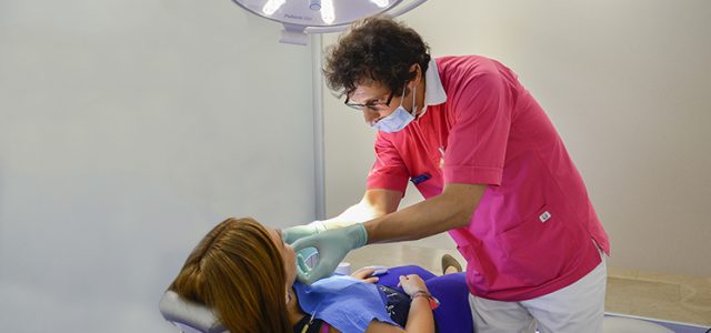 Diabéticos pueden ponerse implantes dentales Puedo ponerme implantes dentales si tengo diabetes