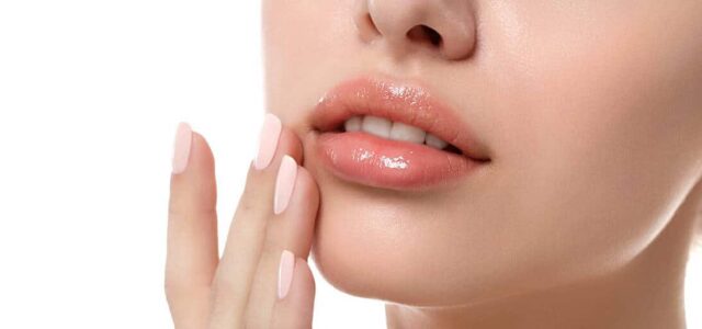 Labios inflamados Labios hinchados