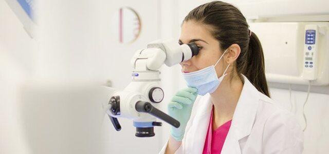 Microscopio para hacer endodoncias