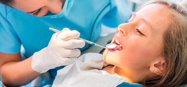Cómo saber si tu hijo necesita brackets Primera visita al dentista