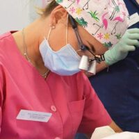 Qué es la periimplantitis