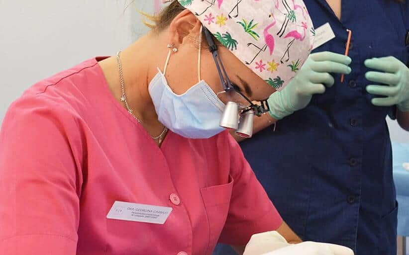 Periimplantitis Qué es la periimplantitis