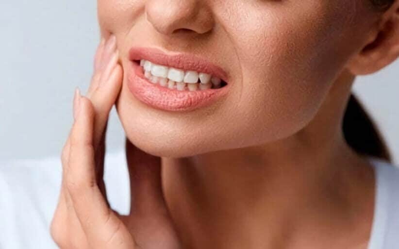 Qué efectos secundarios tiene el blanqueamiento dental Daña el esmalte dental el blanqueamiento