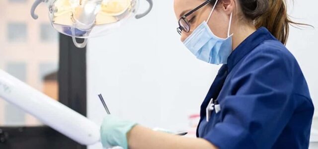 Preguntas frecuentes sobre la profilaxis dental Verdades y mentiras comunes sobre la limpieza dental